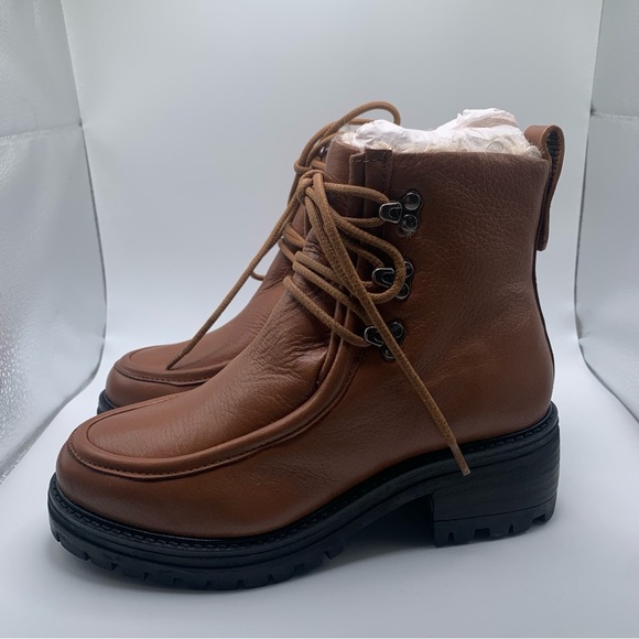 NWB Gentle Souls Women's Bristol Wallaby Tan Leather Lace Up Ankle Boots size 6M